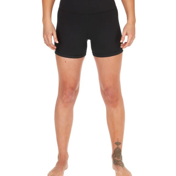 Tatami compression shorts size small. LADIES PEAK COMPRESSION SHORTS - Picture 2 of 3